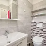 Tatil Evi In With Swimming Pool
