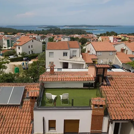 Semesterbostad In Pula With Swimming Pool