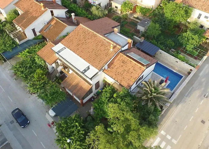 Semesterbostad In Pula With Swimming Pool Pula