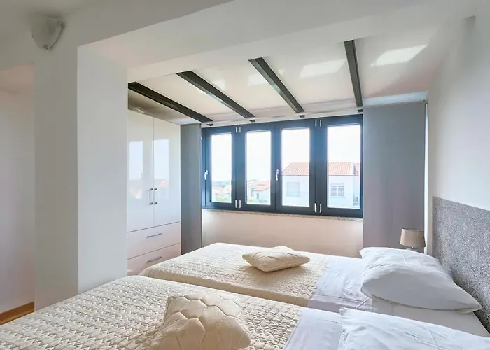 In With Swimming Pool Пула